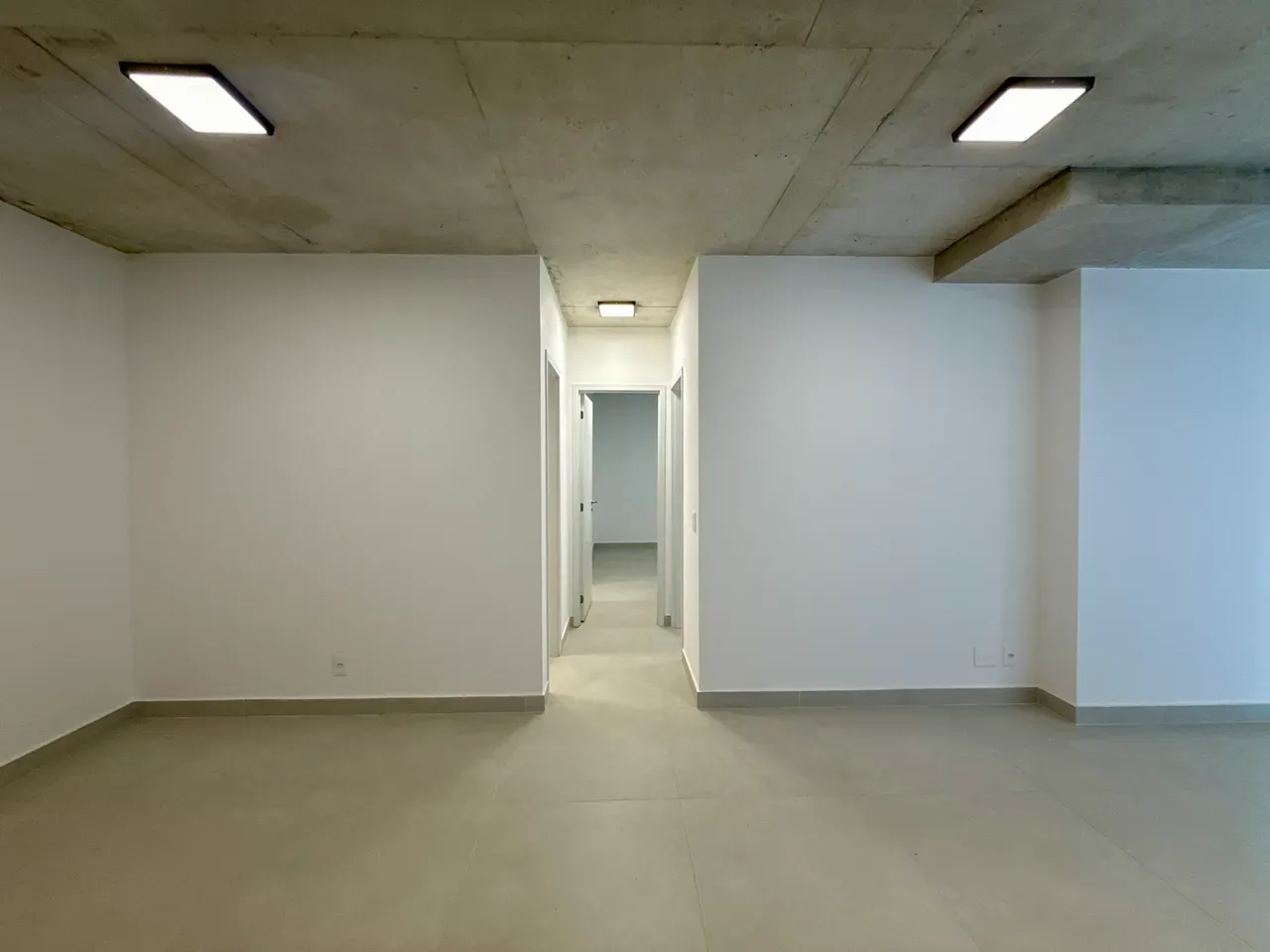 2 quartos e janelas do piso ao teto: apartamento de 84 m² — photo 18