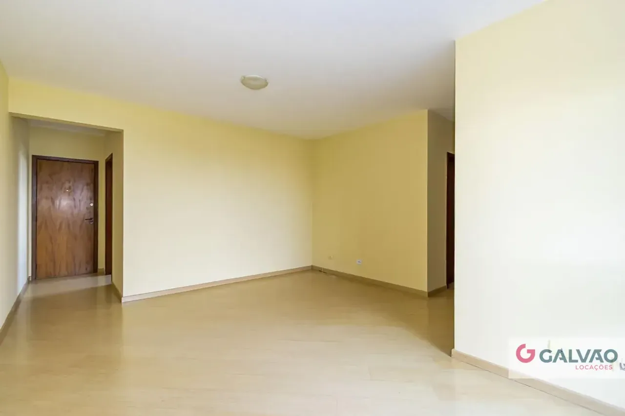 Rental apartment with 3 bedrooms and a balcony — photo 18