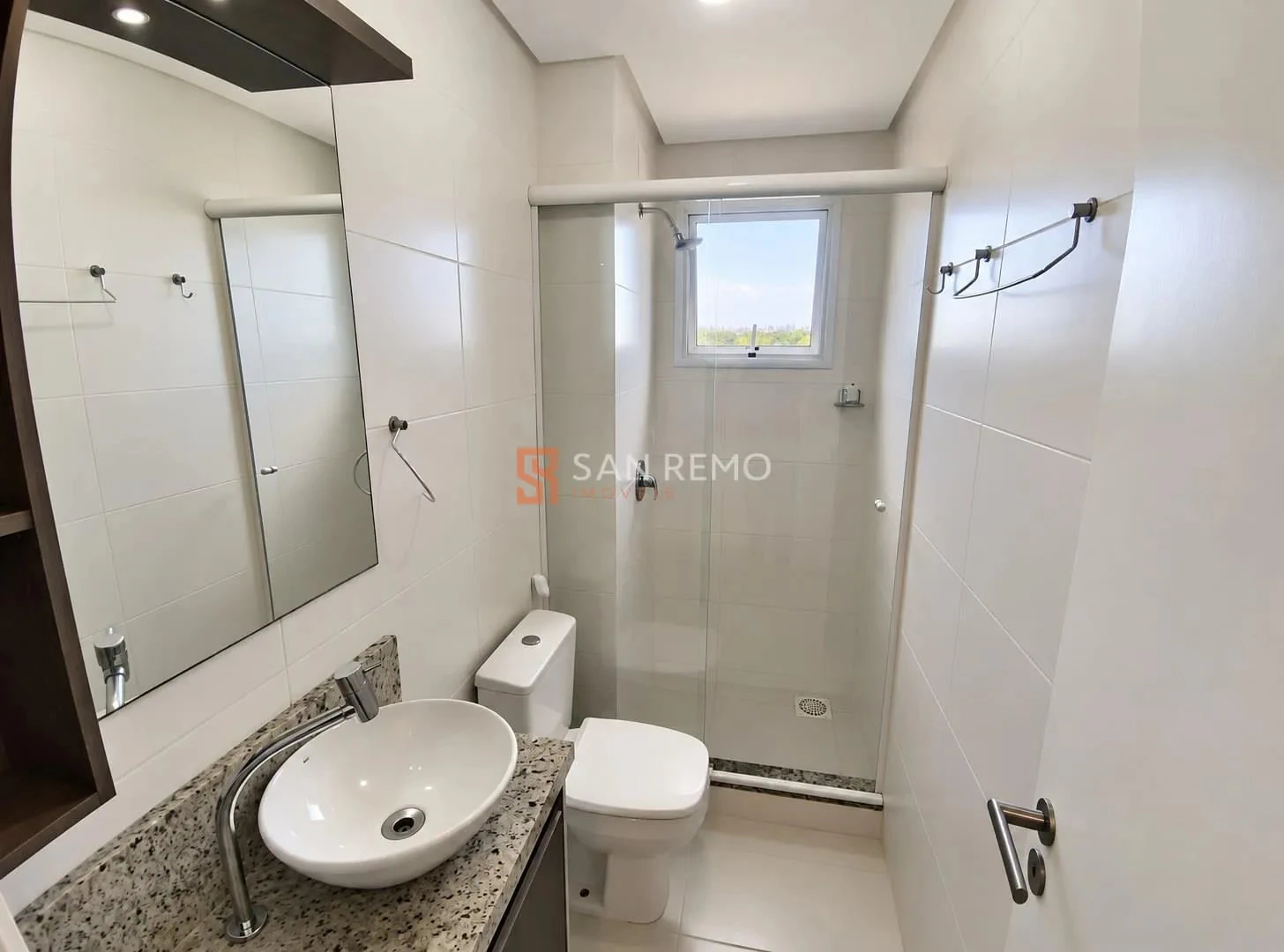 2-bedroom apartment with a washing machine in Florianópolis — photo 13