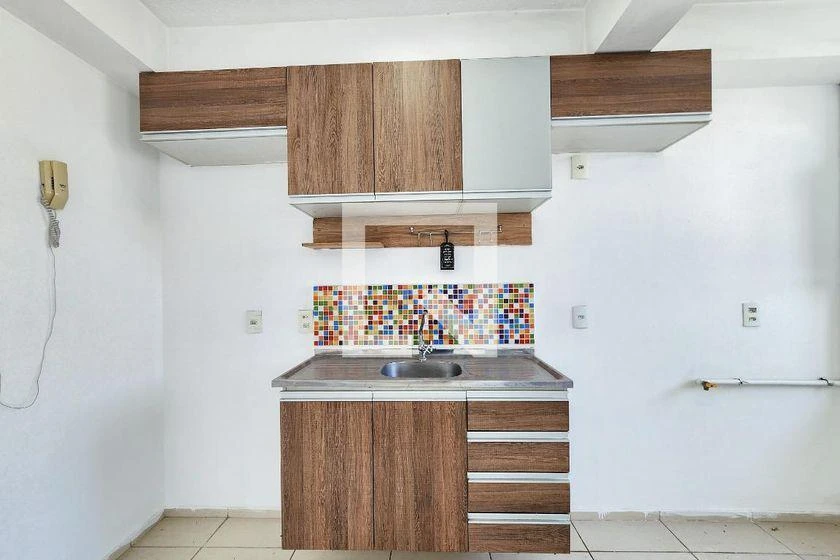 2-bedroom apartment in a building with a gym — photo 7