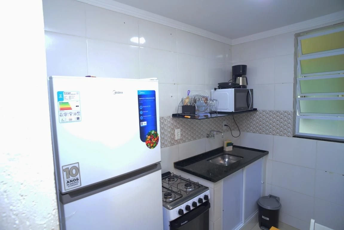 Furnished 2-bedroom apartment with a compact gas kitchen — photo 4