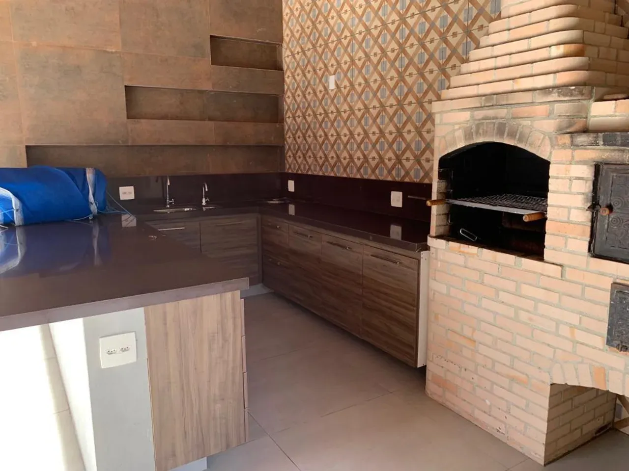 House, 450 m², with a private BBQ — photo 26