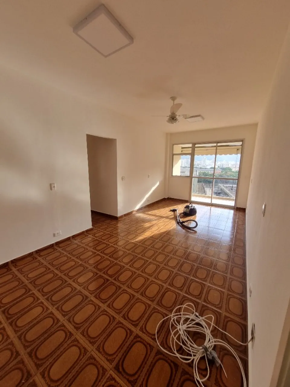 2-bedroom apartment with a mountain view — photo 2