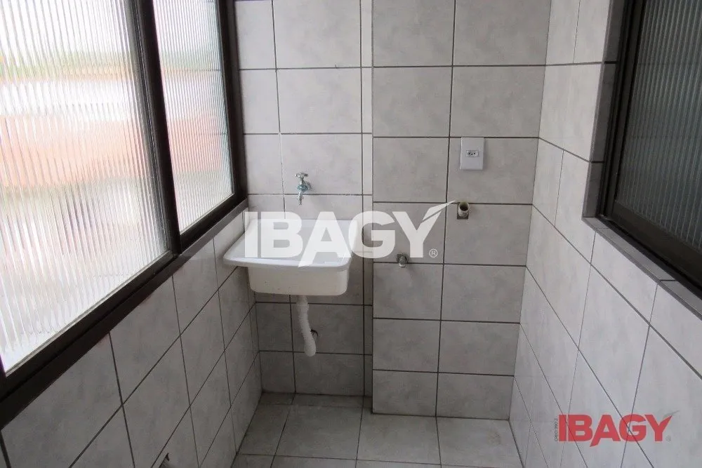 3-bedroom apartment, 1 with its own bathroom, 80 m² — photo 10