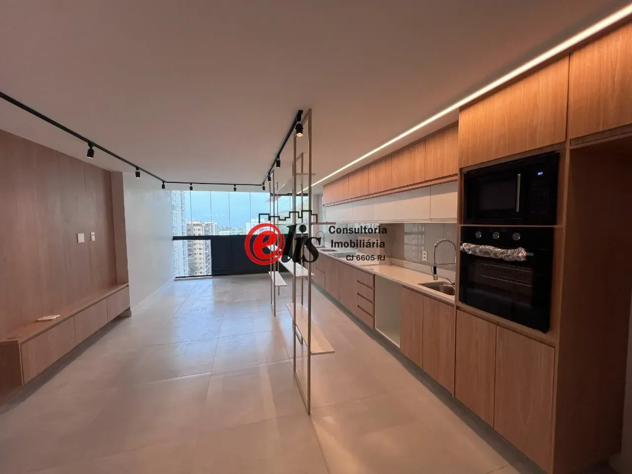 Apartment, 75 m², with floor-to-ceiling windows — photo 2