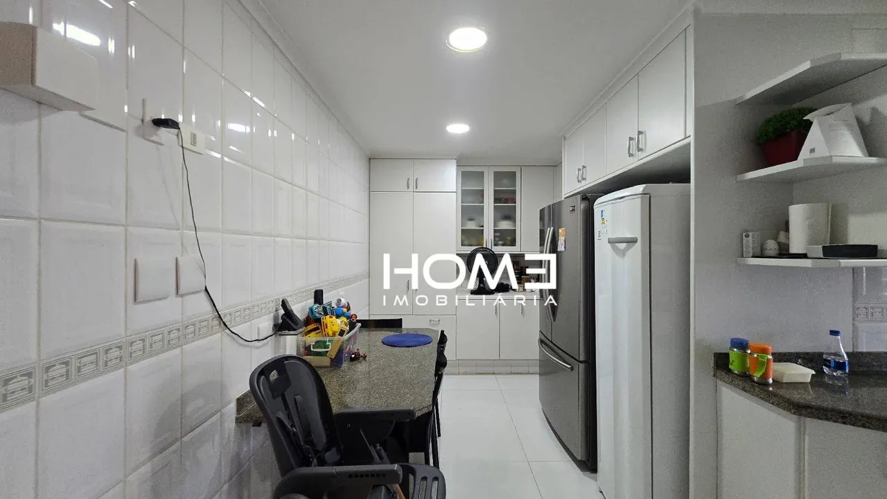 Apartamento mobiliado com 4 quartos e 5 banheiros — photo 18