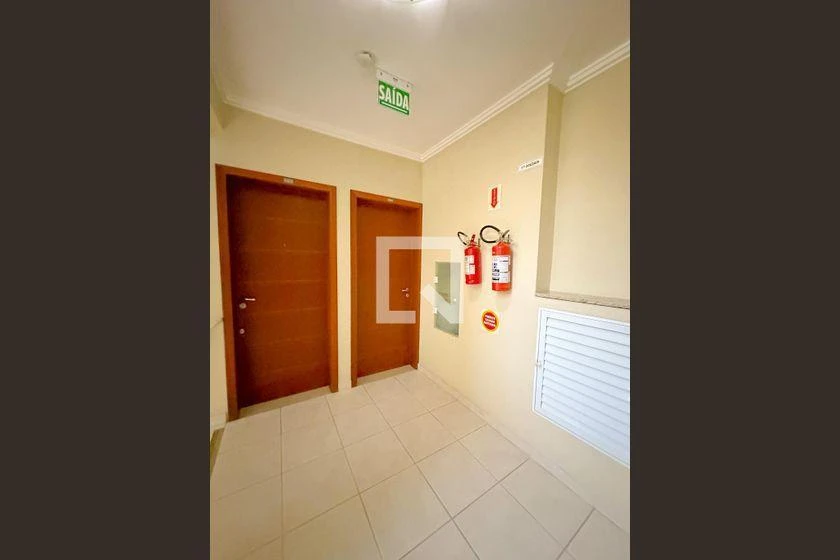 Apartamento com cozinha separada e 2 quartos e 1 vaga — photo 28
