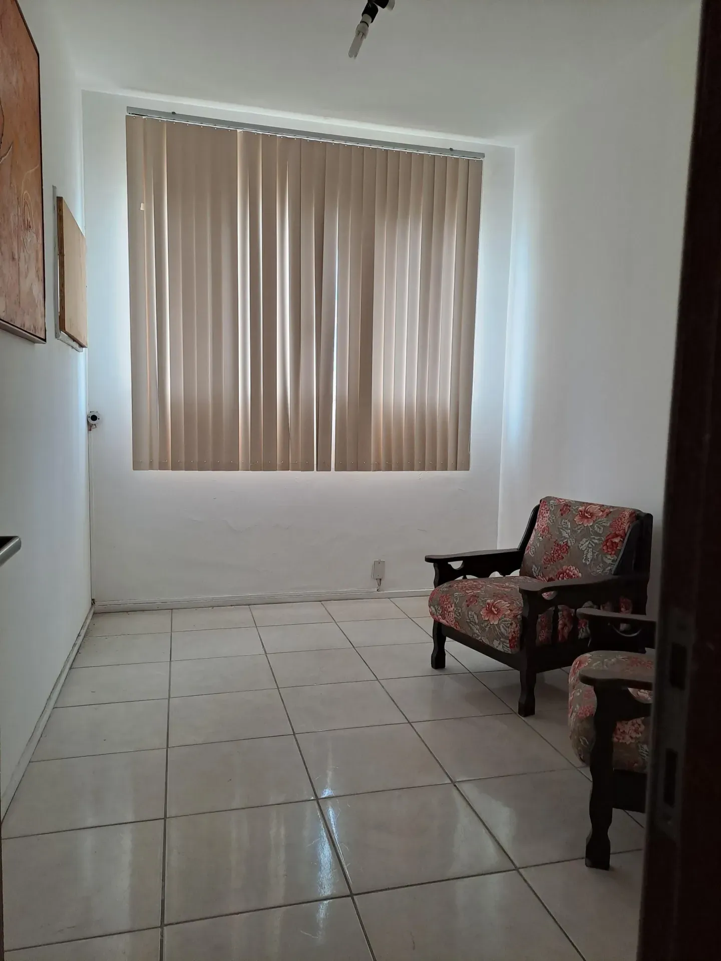 Unfurnished apartment with 300 m² on the 11th floor — photo 24