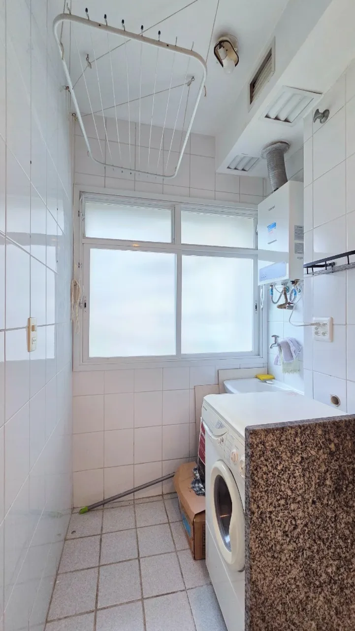 3-bedroom apartment with a mountain view in Rio de Janeiro — photo 4