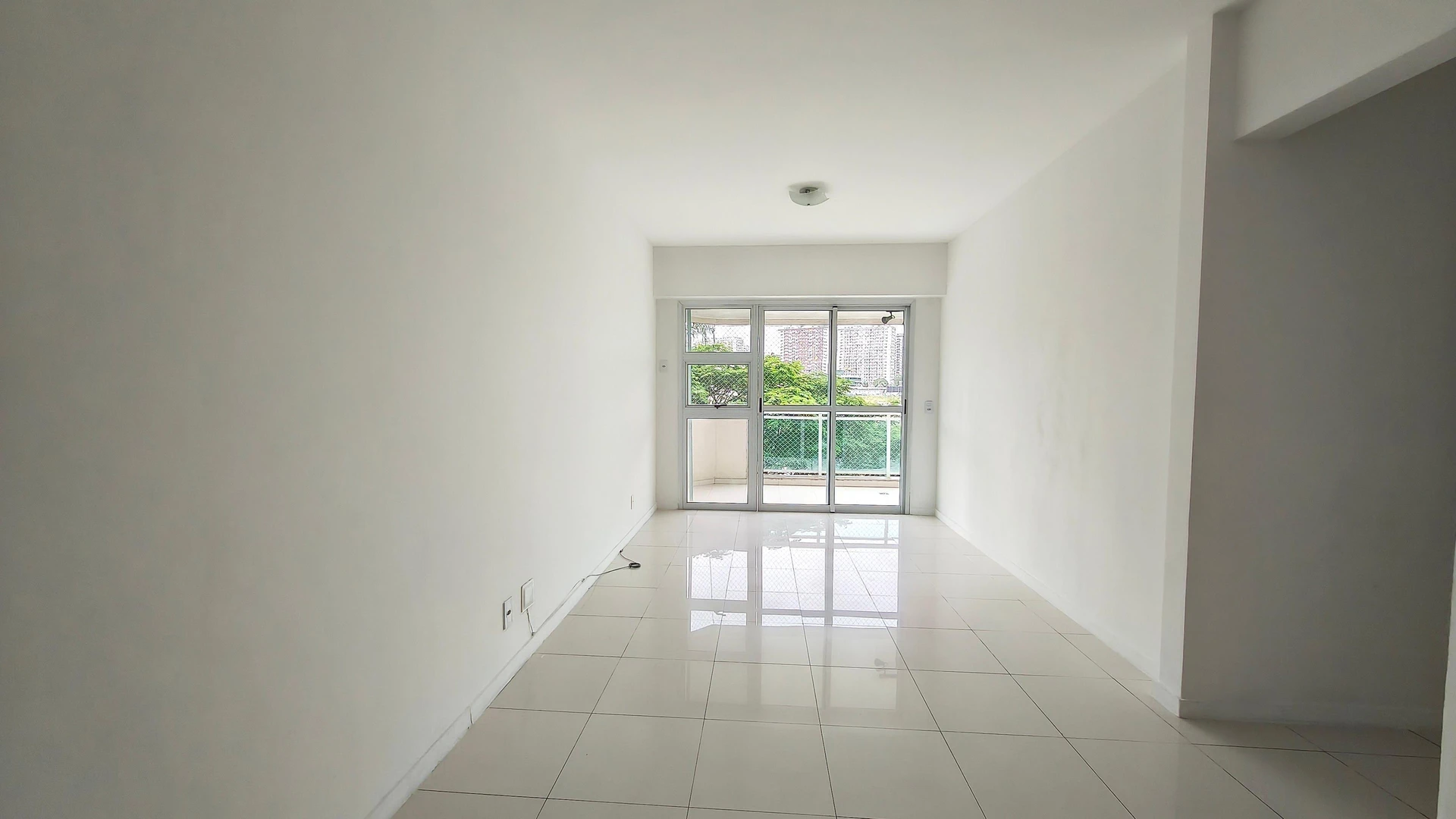 Apartment, 87 m², with a jacuzzi — photo 30