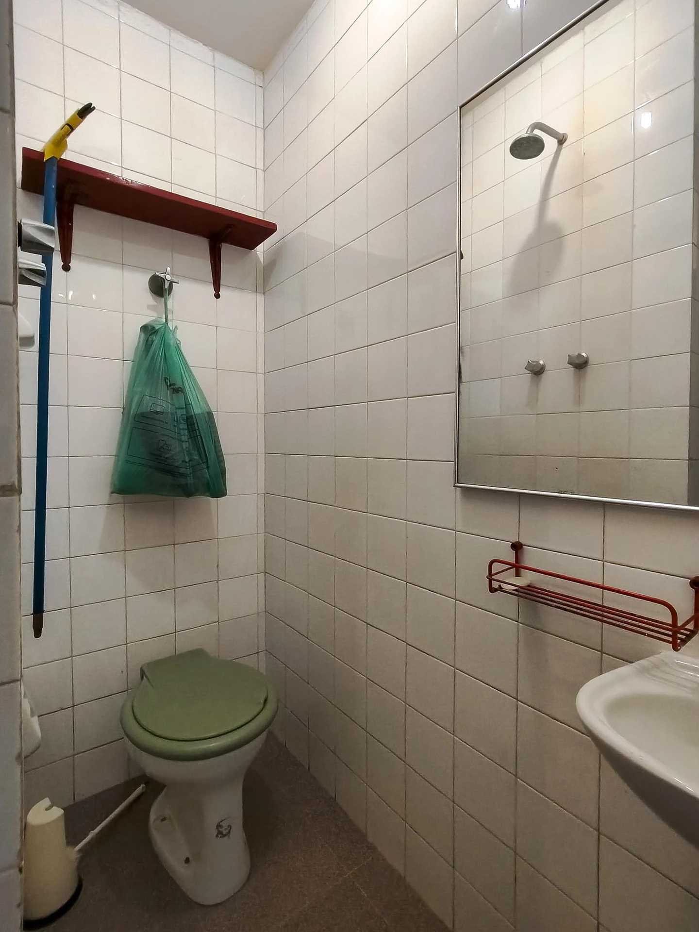 Furnished 4-bedroom apartment with 3 bathrooms — photo 77