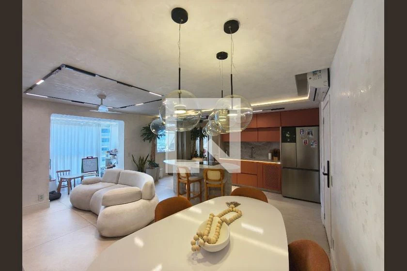 Apartamento mobiliado com 213 m² e 3 suítes