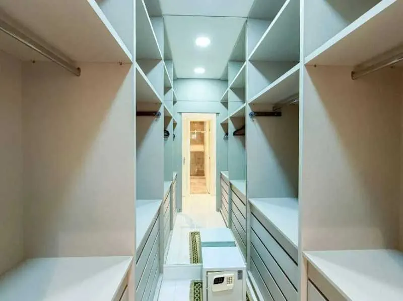 Furnished 2-bedroom apartment with 5 bathrooms — photo 15