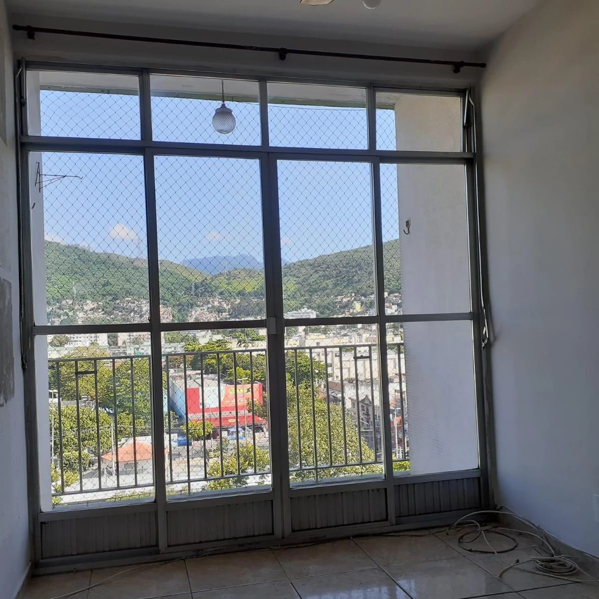 Вид на гори та 3 спальні: квартира 60 м² — photo 2