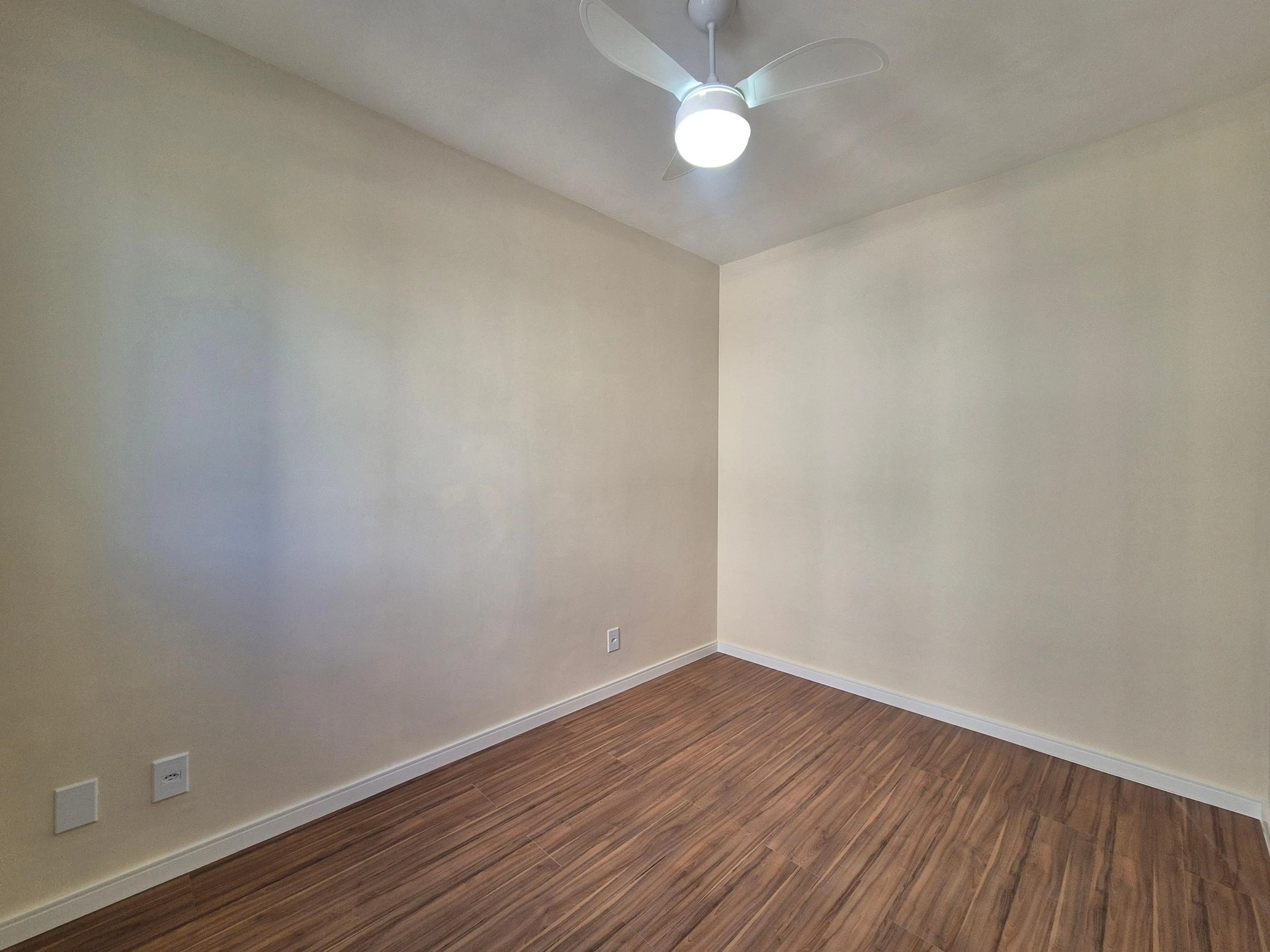 Apartamento com 3 quartos, 2 banheiros e varanda — photo 13