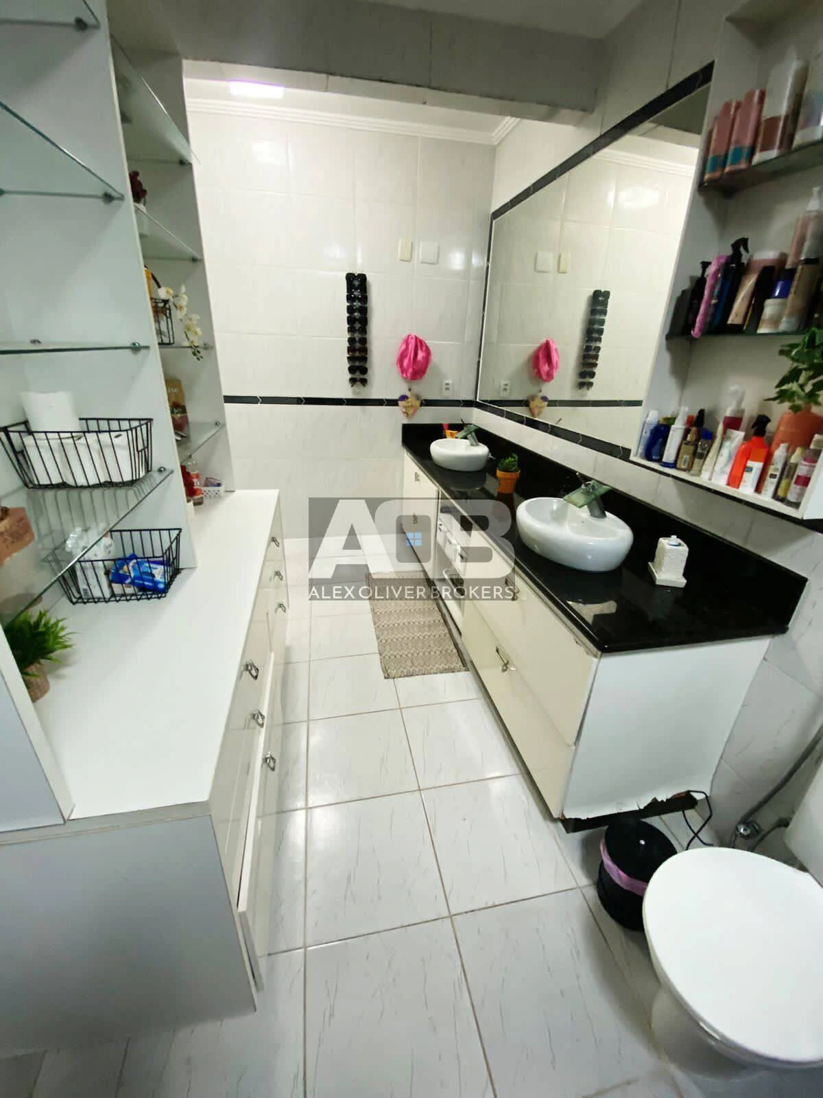 Furnished apartment, 130 m², with a grill on the balcony — photo 2