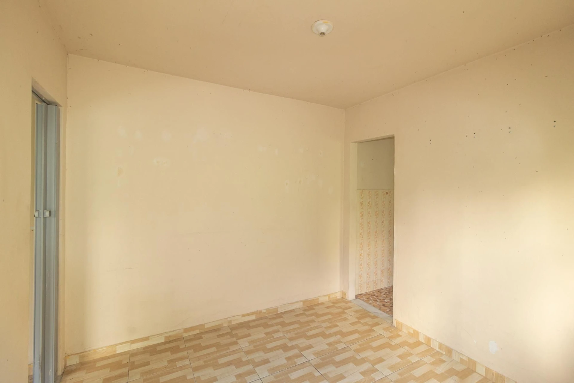 Unfurnished house with 2 bedrooms and 1 parking space — photo 23