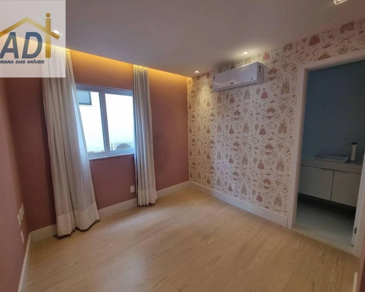 Floor-to-ceiling windows in a 6-bedroom house, 300 m² — photo 20