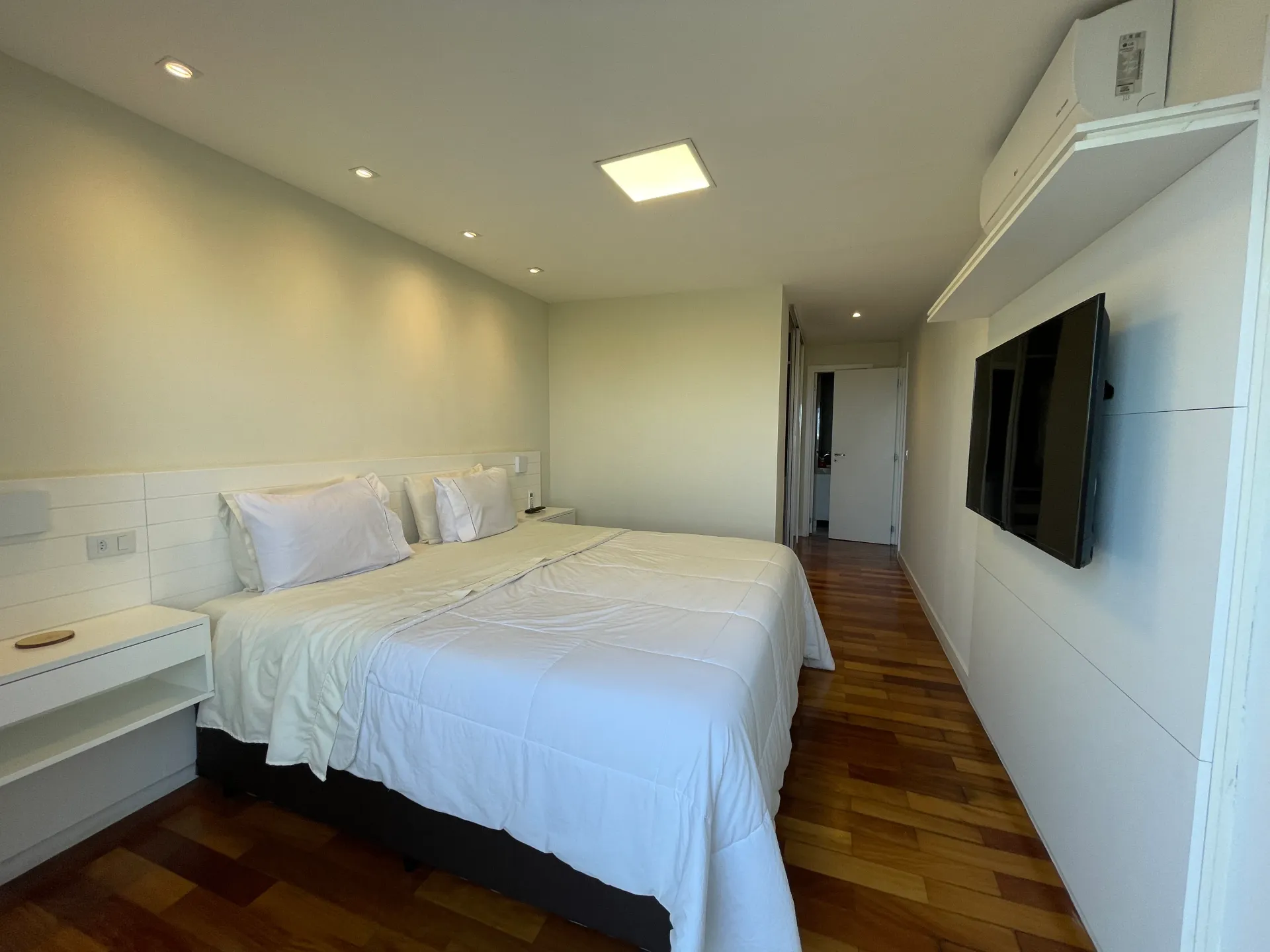 Apartamento de 4 dormitorios con balcón acristalado y 267 m² — photo 24