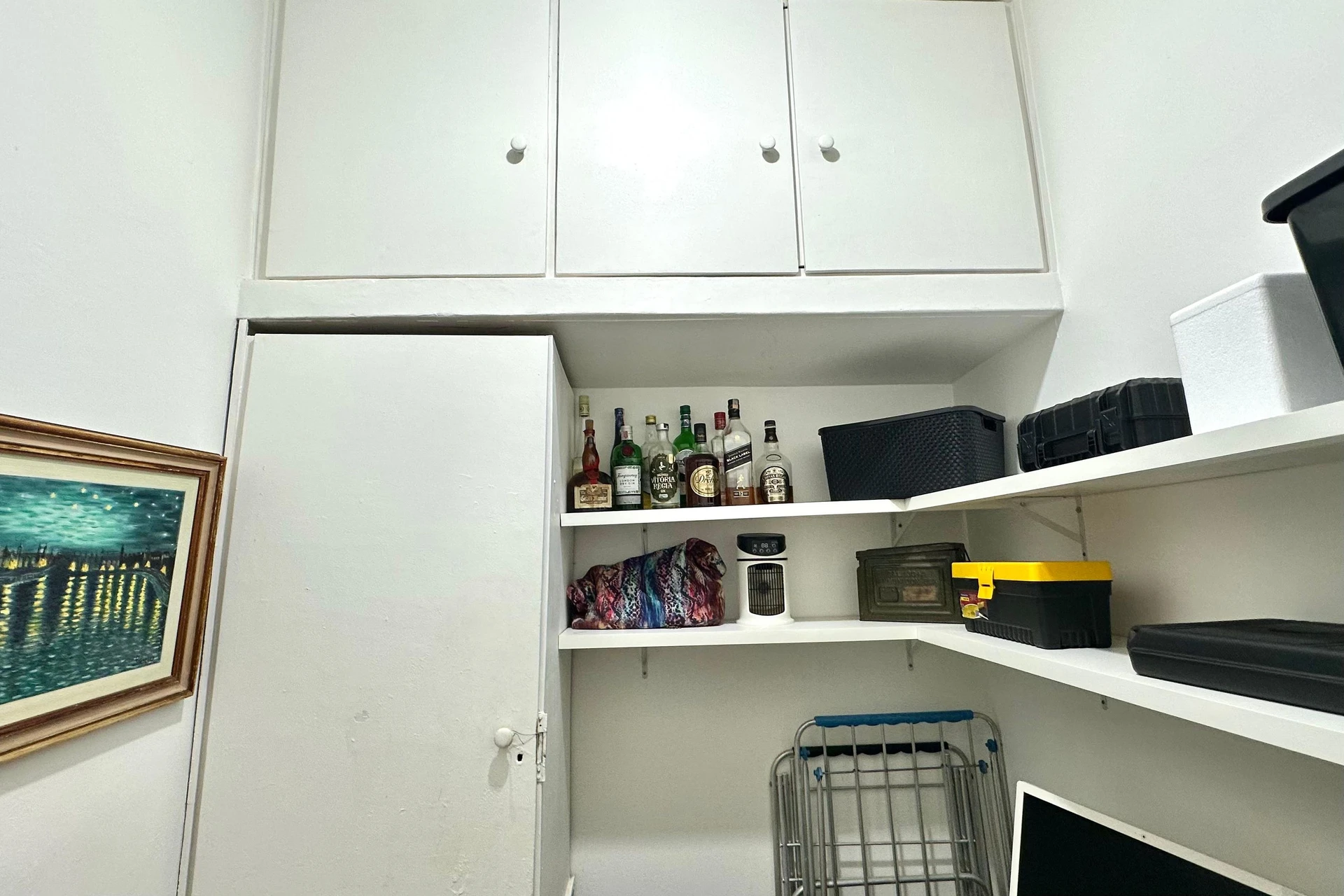 75 m² apartment with a washing machine and a home office — photo 24