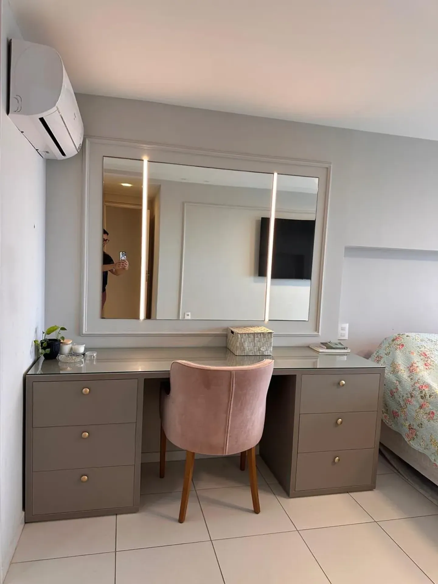 Furnished 180 m² apartment with 3 en-suites and balcony — photo 5