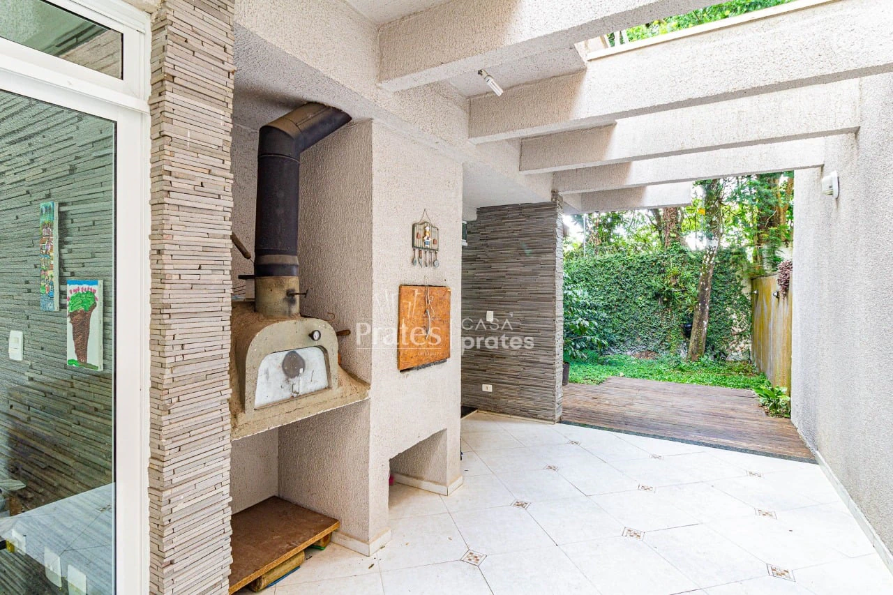 Closed-condo house with 4 bedrooms and 306 m² — photo 27