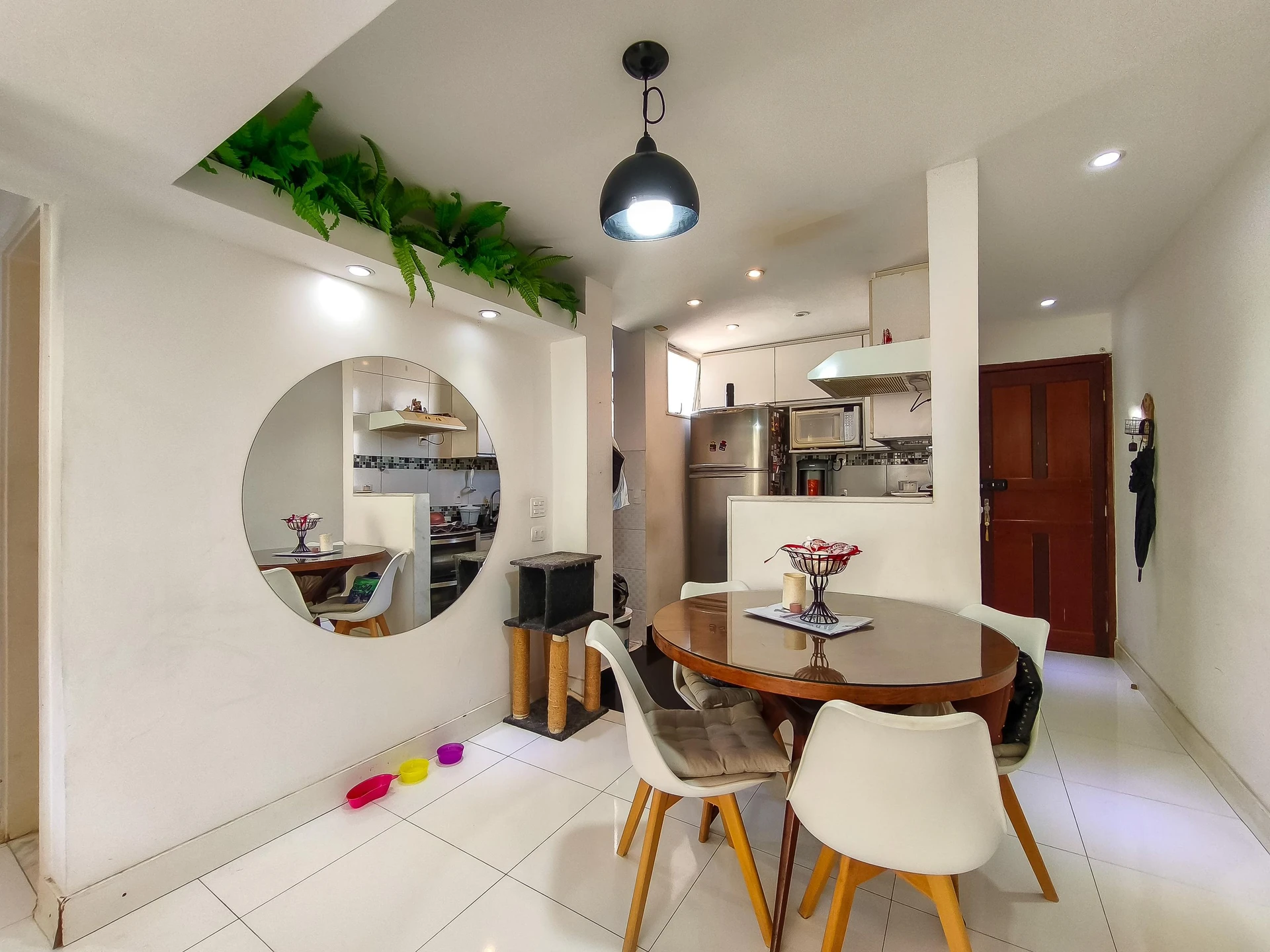 3-bedroom apartment with a walk-in closet — photo 8