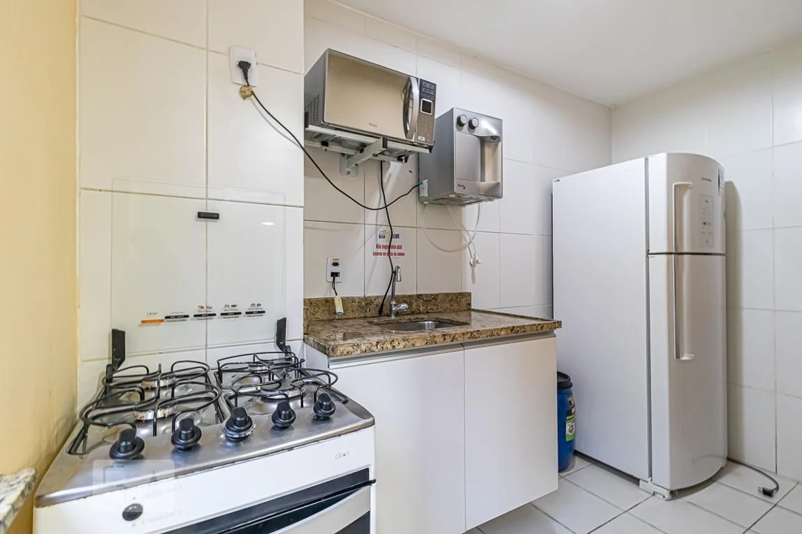2-bedroom apartment with 1 suite and private balcony BBQ — photo 35
