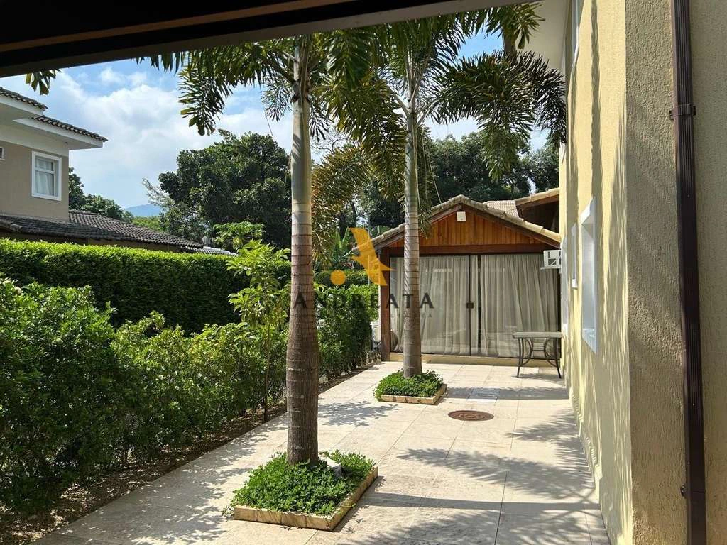 Unfurnished 6-bedroom house with 248 m² — photo 4