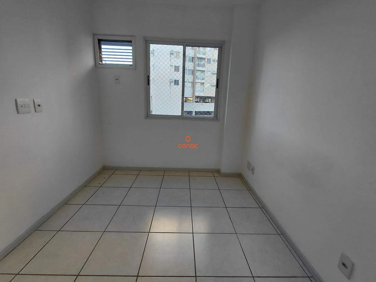 2-bedroom apartment in a building with a gym — photo 10
