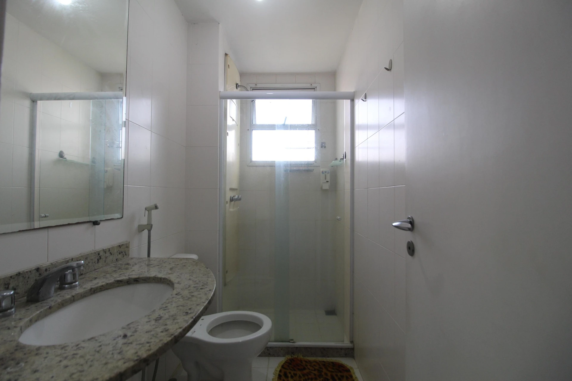Furnished apartment, 80 m², with a washing machine — photo 25