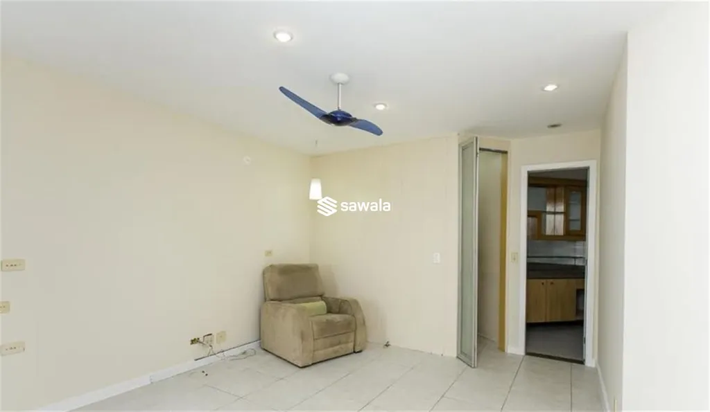 210 m² apartment with 3 bedrooms and 5 bathrooms — photo 34
