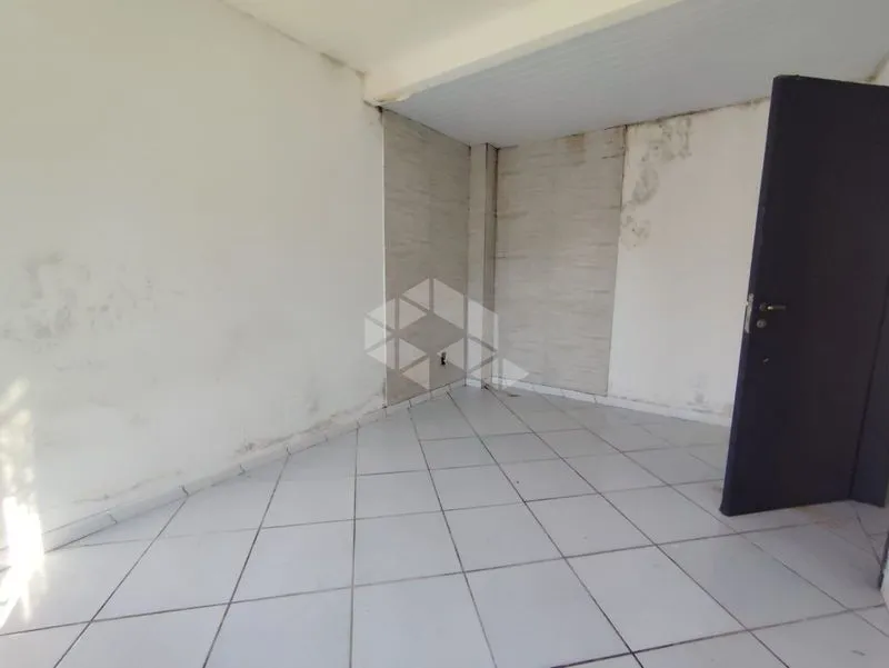 30 m² studio with a compact kitchenette and 1 bedroom — photo 7