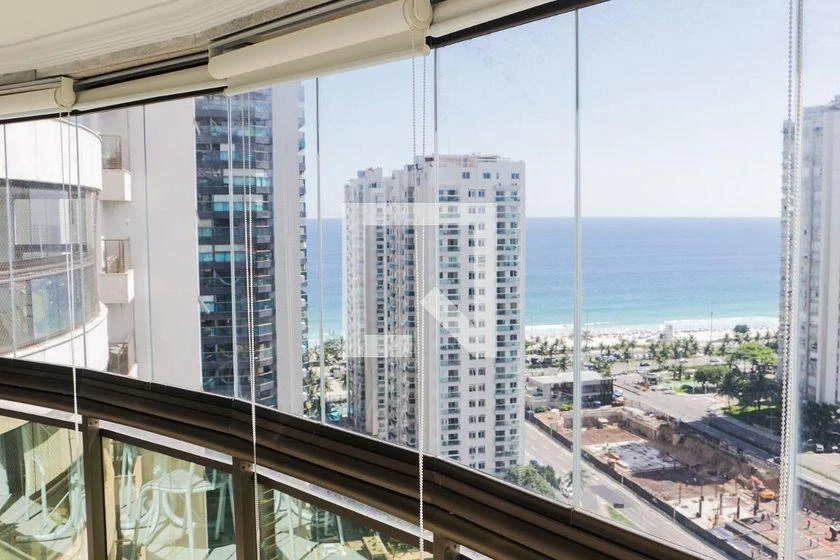 Furnished apartment, 150 m², with a glass-enclosed balcony — photo 7