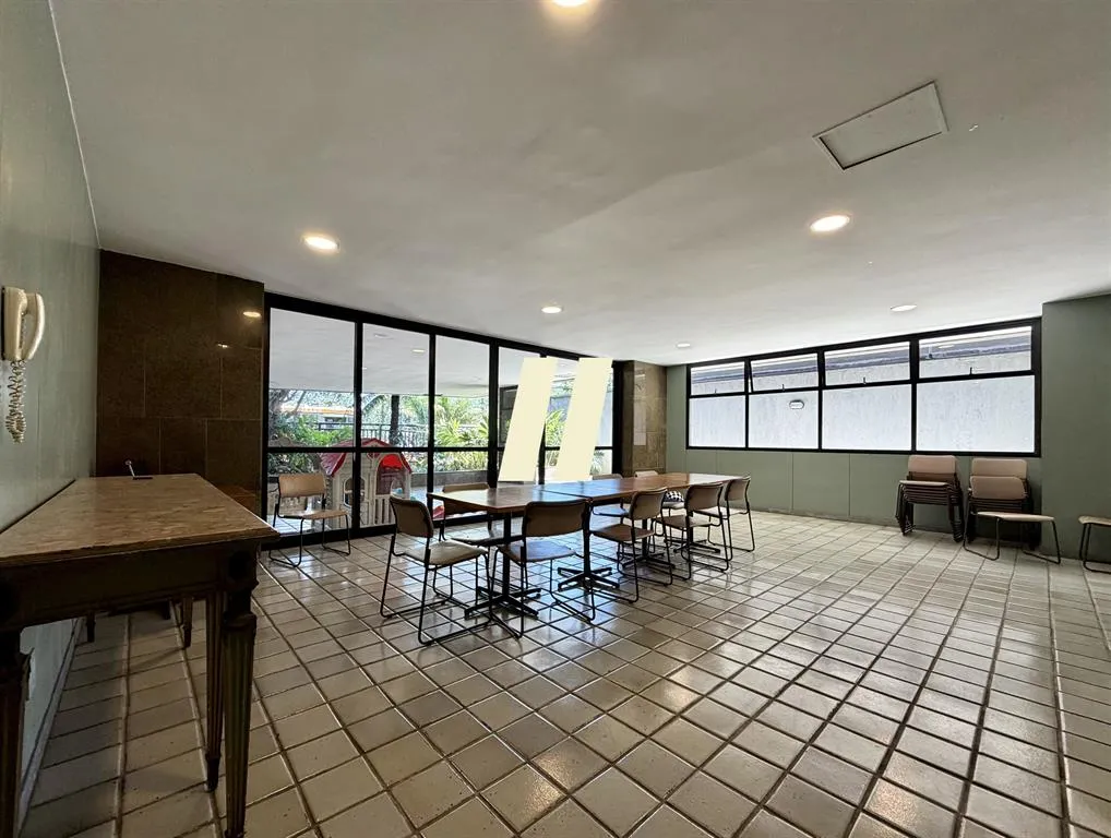 3-bedroom apartment with a bathtub in Rio de Janeiro — photo 25