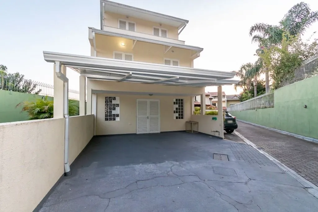 Unfurnished house with 4 bedrooms and 150 m² — photo 30