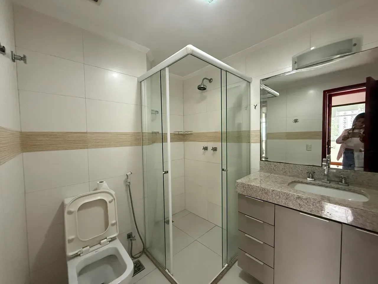 94 m² unfurnished apartment with 3 bedrooms and 2 baths — photo 16