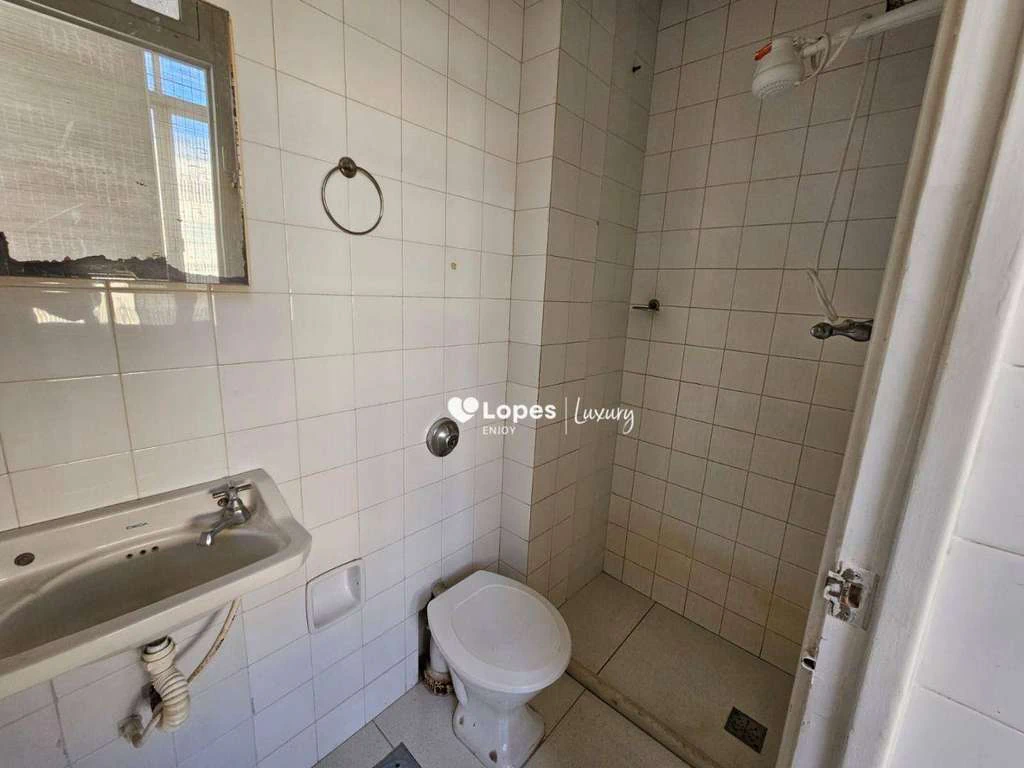 156 m² unfurnished apartment with 3 bedrooms and parking — photo 11