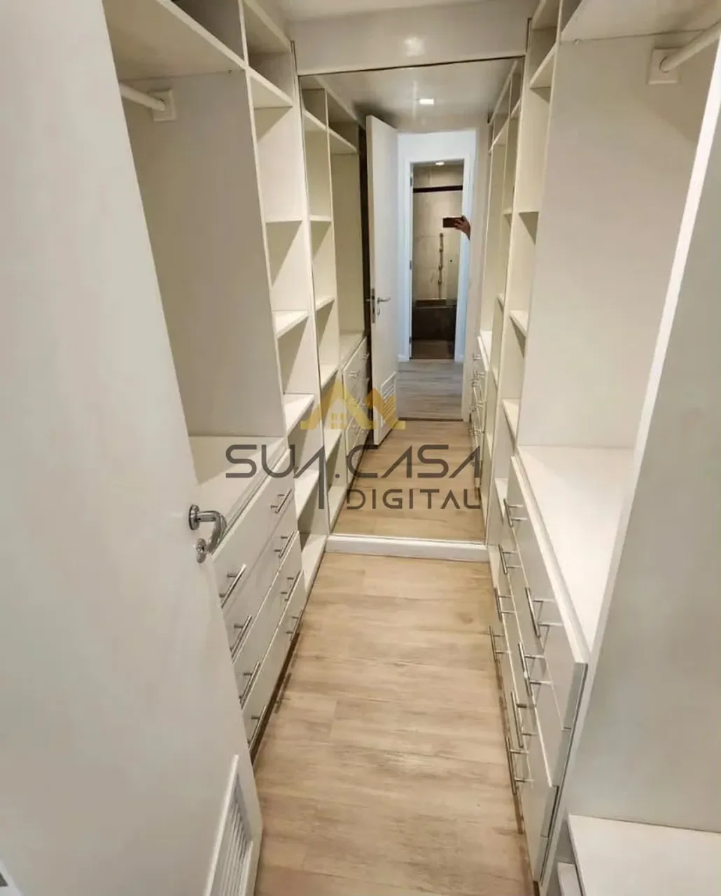 315 m² apartment with 3 bedrooms and 3 bathrooms — photo 7