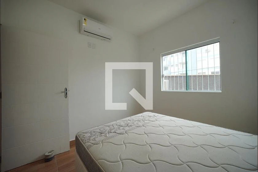 One-bedroom, 33 m² apartment in Florianópolis — photo 7