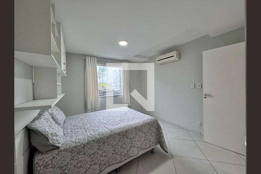 House 280 m² with 4 bedrooms and 3 bathrooms — photo 14