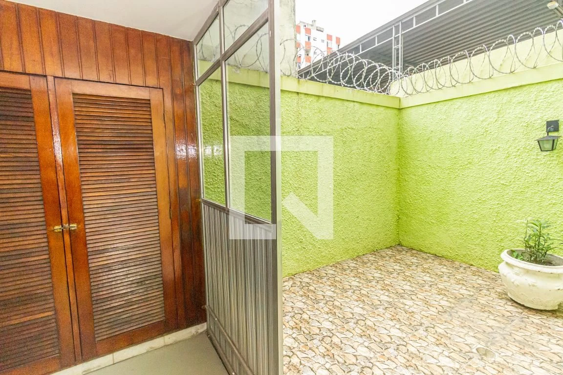 Furnished 3-bedroom apartment with BBQ area — photo 17