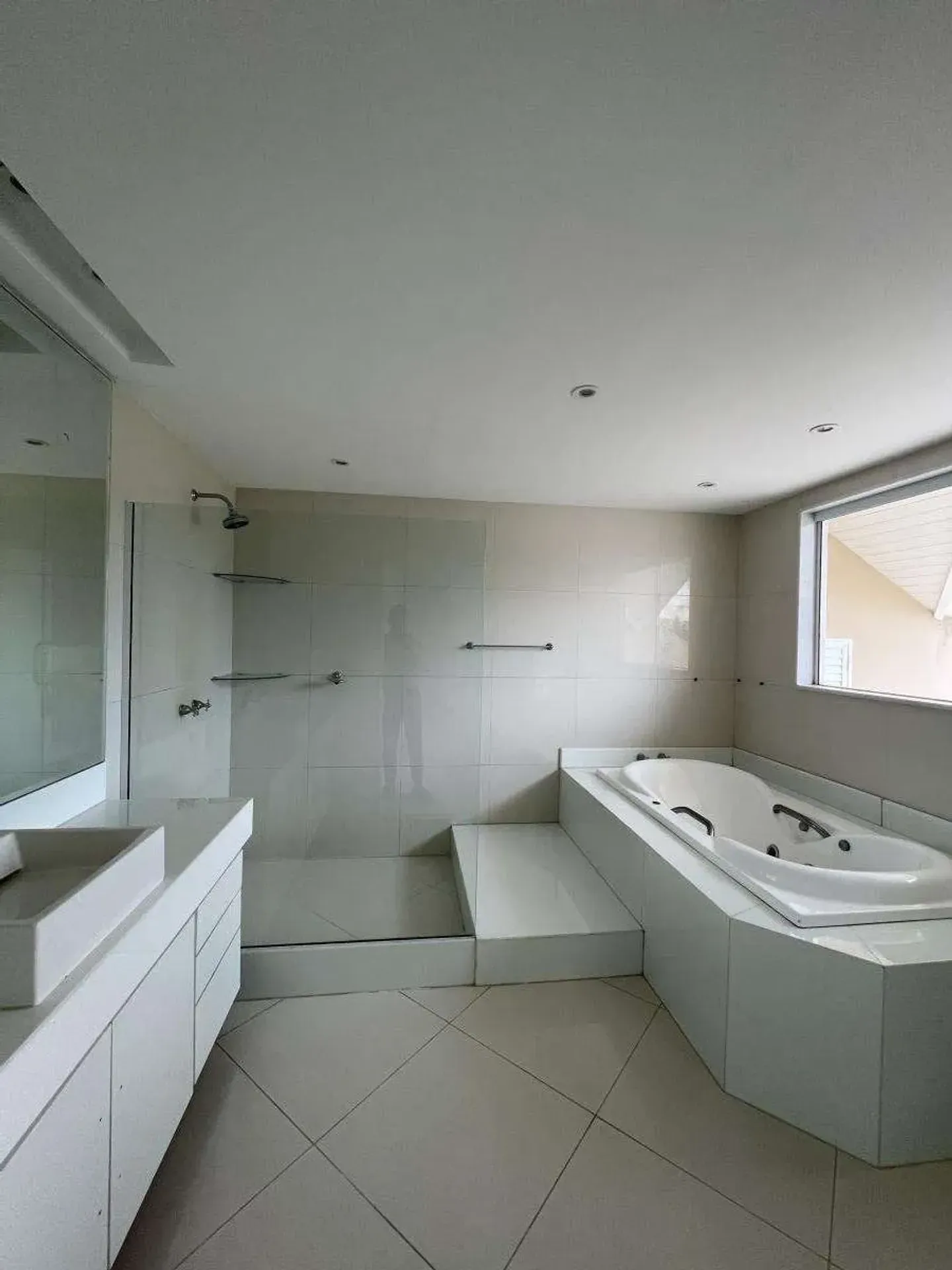 Casa de condomínio com 4 quartos e 5 banheiros — photo 36