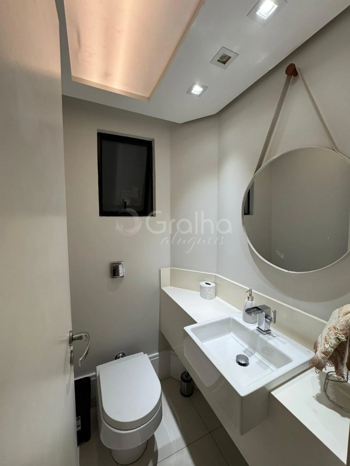 Квартира с 3 спальнями 183 м² и 2 парковочными местами