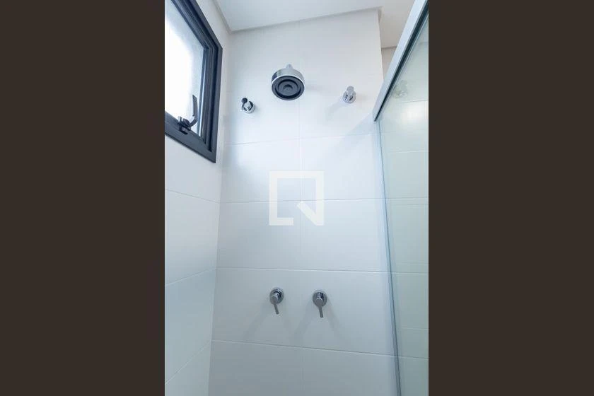 Furnished 1-bedroom apartment with 24 m² and floor-to-ceiling windows — photo 10