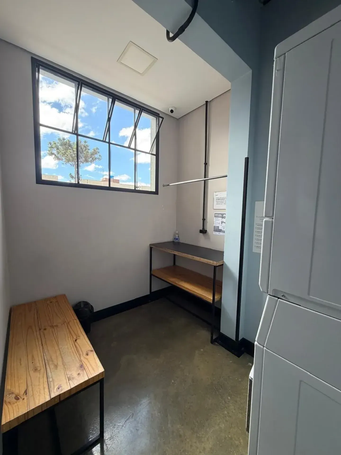 Furnished 1-bedroom apartment with balcony and barbecue — photo 42