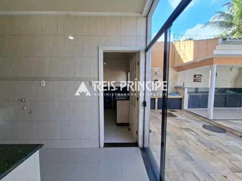 Casa com 5 quartos e 5 banheiros, 364 m² com garagem — photo 25