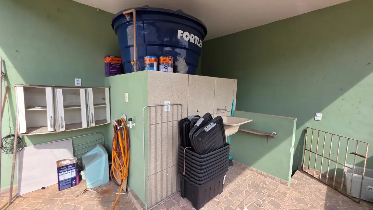 Casa com 3 quartos e 2 banheiros, com garagem para 2 carros — photo 40