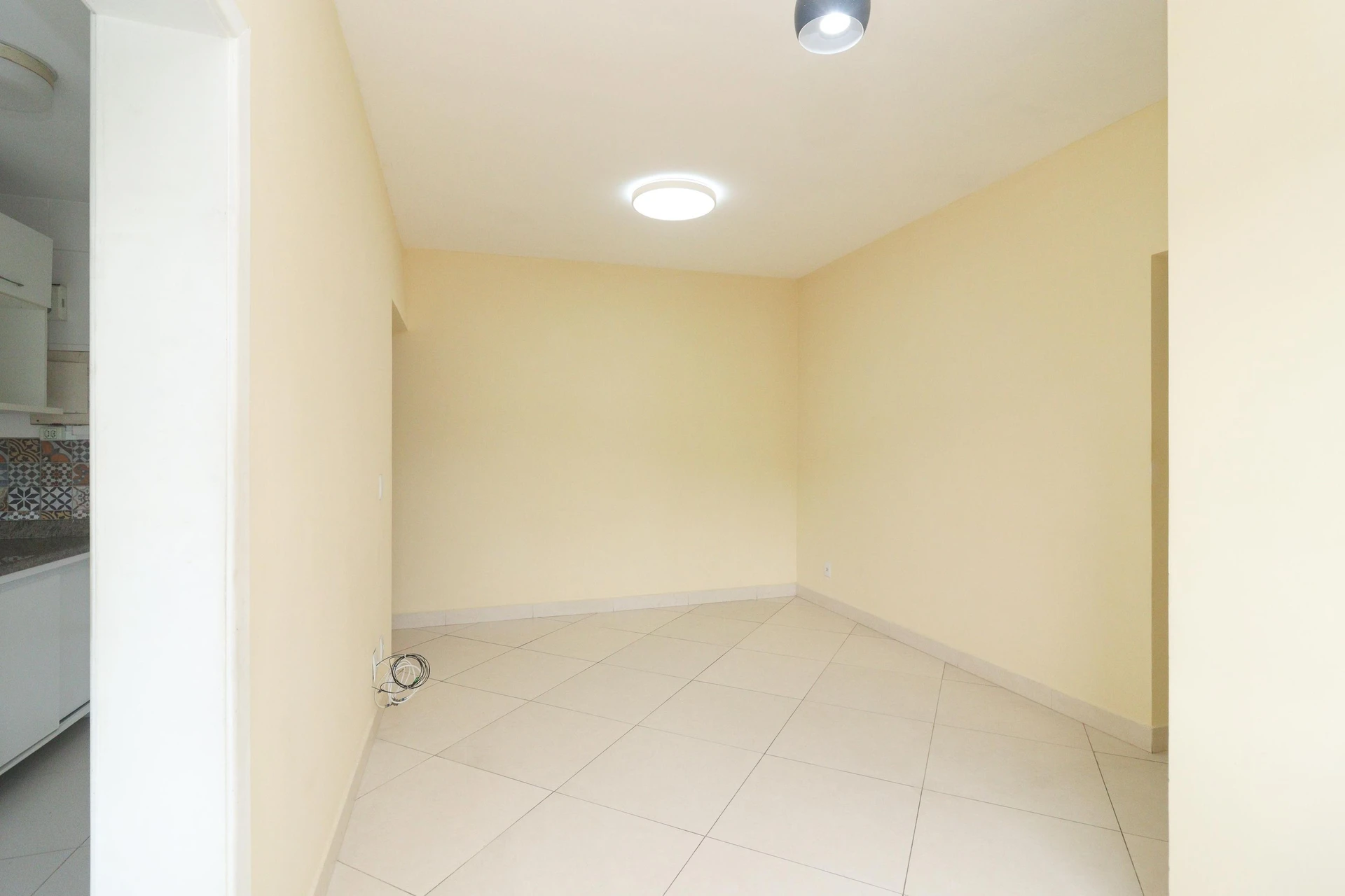 3-bedroom apartment with a mountain view — photo 34