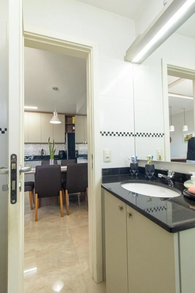 Furnished 2-bedroom apartment with an open-plan kitchen — photo 15